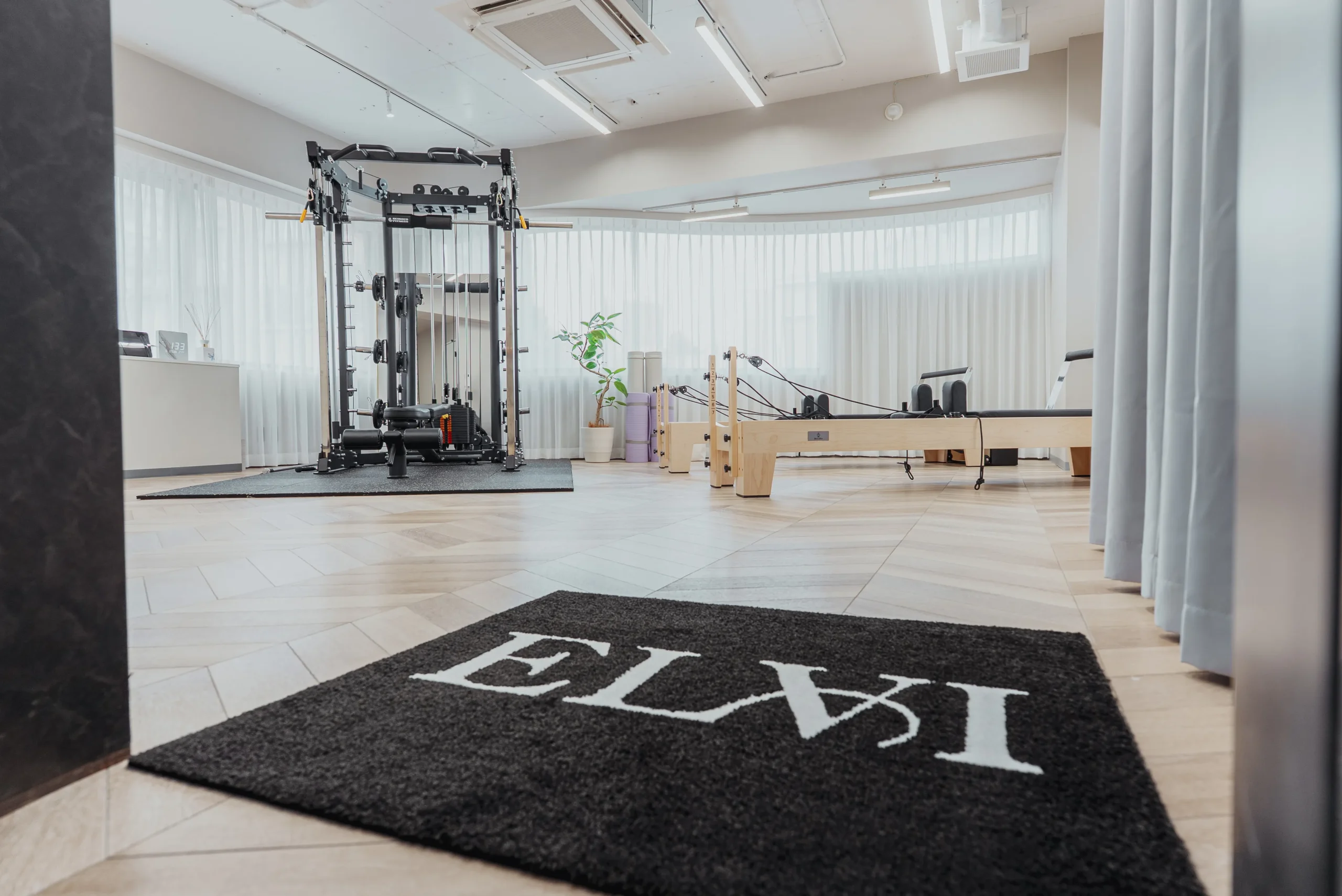 ELVI店内